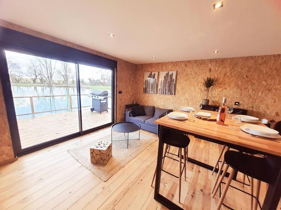 Chalet Les Pieds Dans L'Eau La Campagne A La Ville Saint-Doulchard Exterior foto